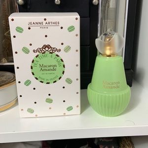 Jeanne Arthes Macaron Amande perfume 100 Ml